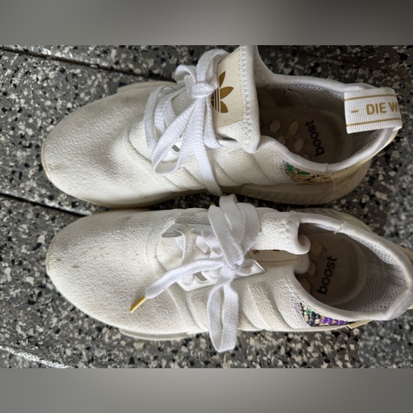 Adidas Womens White Sneakers with Snakeskin Accents - Picture 3 of 11